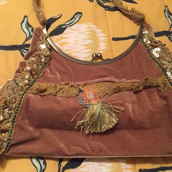 Velvet Purse - Picture 6 of 8